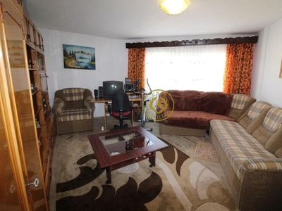 Vand apartament 2 camere in Hunedoara, zona M5/1-Privighetorilor, 49mp