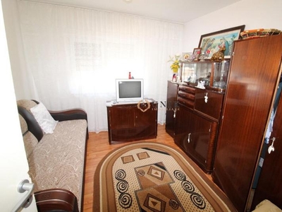 Vand apartament 3 camere in Hunedoara, zona M5-Dornica, 62mp