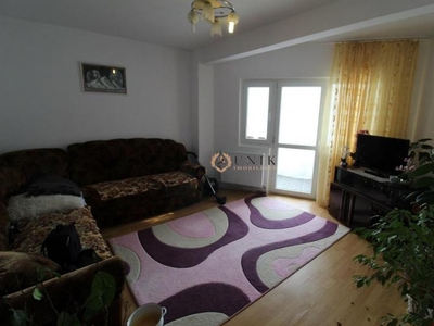 Vand apartament 4 camere in Deva, decomandat, str. Mihai Eminescu