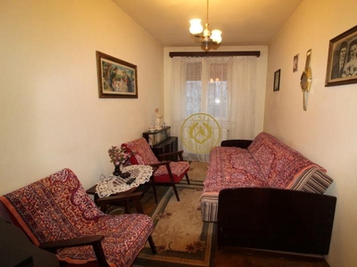 Vand apartament cu 3 camere in Hunedoara, zona Micro 3-Profi, 56mp