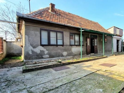 Casa Arad caramida in zona Poltura cu teren 533mp fs 14,5ml pret 69800 euro neg