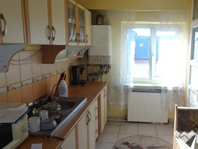 Inchiriez apartament 2 camere in Deva, zona Marasti, etaj 1, mobilat