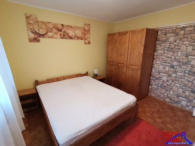 INCHIRIEZ apartament 2 camere ,zona Mihai Viteazul