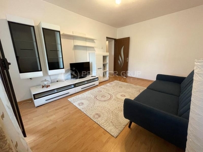 Apartament 3 camere, Centru, 65mp