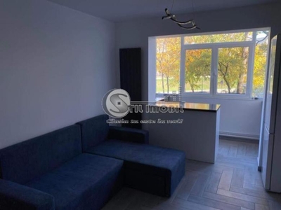 Apartament 3 Camere Podul Ros - 450 euro