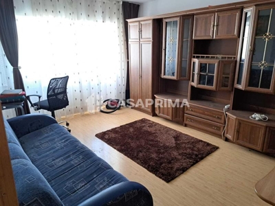 Apartament cu 3 camere decomandat, 64mp, zona Dacia Bicaz