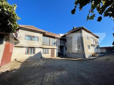 Casa individuala + anexa si gospodarie , 247 mp , 3 nivele, 1669 gradina, Gilau