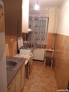 Dau in chirie pe termen nelimitat apartament 2 camere parter, Velenta, mobilat, utilat, termopane