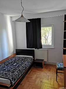 Închiriez apartament 3 camere