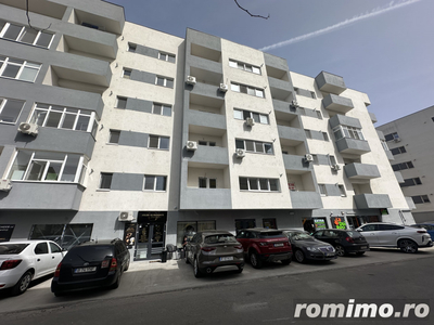 Spatiu comercial pe colt, vitrina mare, Grand Arena , bloc nou