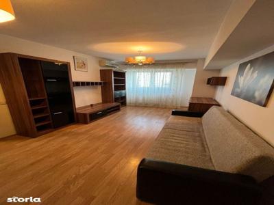 Apartament 3 camere cu 4 balcoane de vanzare Bacau