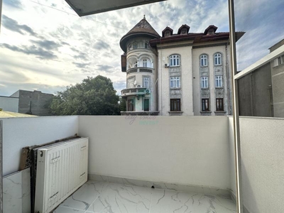 2 camere RENOVATE zona Calea Calarasilor - Piata Sfantul Stefan