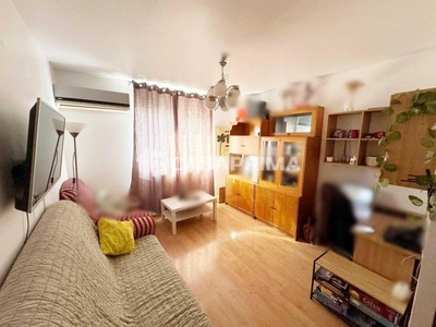 Apartament cu 3 camere, decomandat, Alexandru cel Bun - Piata Voievozilor