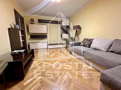 Apartament cu 3 camere, decomandat in zona Aradului