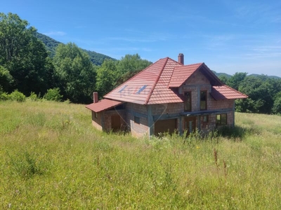 DE VANZARE-Locatie cu panorama-merita vazuta