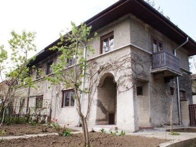 Inchiriere vila duplex 2 dormitoare si gradina Primaverii Parc Bordei