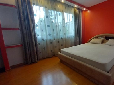 Podu Ros apartament 54 mp, 2 camere, semidecomandat, de inchiriat, Colegiul National Emil Racovita, Cod 155614