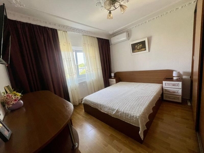 Vanzare Apartament cu 4 camere zona Timpuri Noi