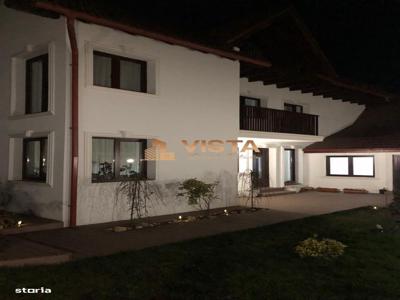 Casa saseasca renovata plus constructii noi cu 3500 mp teren in Cristi