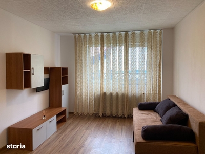 Apartament 3 camere, zona Stefan cel Mare