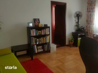 Apartament 3 camere, de inchiriat