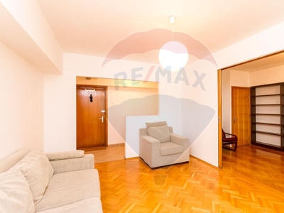 Apartament 3 camere inchiriere in bloc de apartamente Bucuresti, 1 Mai