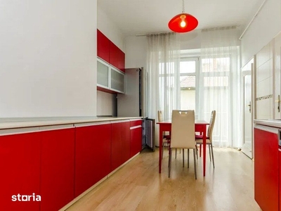 Apartament 4 camere la casa, 121 mp, zona Bdul Victorie Parc - Sub Ari