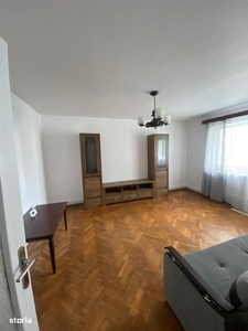 Apartament cu 3 camere decomandate, Zamca