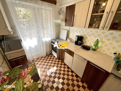 Apartament cu 4 Camere, Etaj 2, Loc De Parcare, Cetate