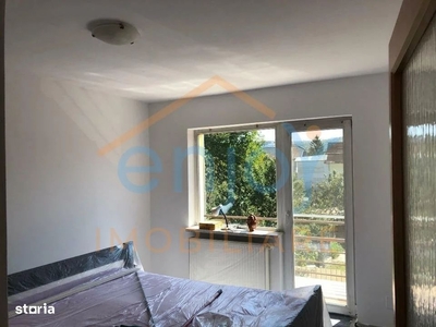 Apartament cu 4 camere, zona Câmpului