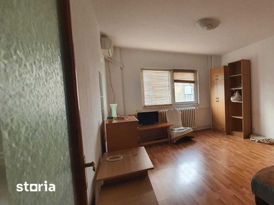 Apartament 3 camere Podu Ros-Piata Nicolina