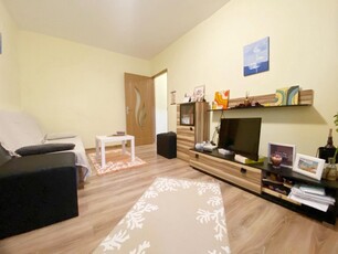 Apartament 2 camere, decomandat, 38 mp utili, etaj P/4, zona Spitalul Judetean