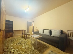 Apartament 2 camere, decomandat, 50 mp utili, etaj 3/4, zona Aradului