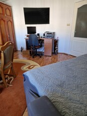 Apartament 2 camere etaj 3 zonă centrala