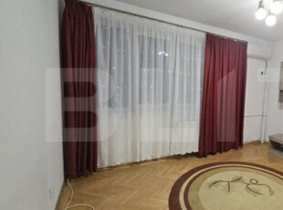 Apartament 2 camere, etaj intermediar, bloc anvelopat