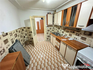 Apartament 2 camere , parter, zona Longinescu