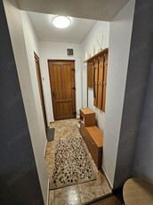 Apartament 2 camere semidecomandat, zona Piata Mare, Slobozia