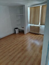 apartament 3 cam dec, zona 22 Dec