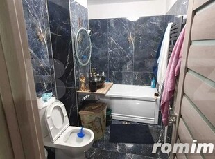 Apartament 3 camere, 68mp, balcon, zona Micro 11