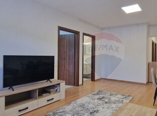 Apartament 3 camere cu vedere catre munti, Barcelona Residence