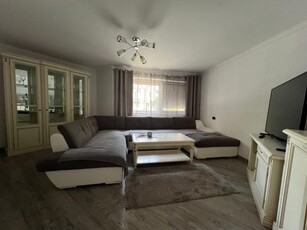 Apartament 3 camere de inchiriat in zona Miorita