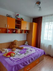 Apartament 3 camere de vanzare