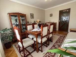 Apartament 3 camere de vanzare Zalău.