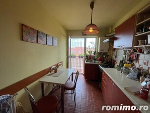 Apartament 3 camere, decomandat, garaj, Zona Muzeul Apei !