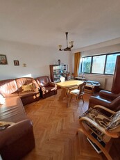 Apartament 3 camere, decomandat,Astoria