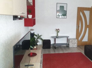 Apartament 3 camere decomandate, etajul 4, zona Lipovei