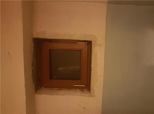 Apartament 3 camere în zona Biserica Noua