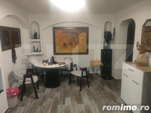 Apartament 3 camere parter,55mp, zona ultracentrala, oras Siret