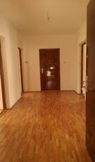 Apartament 3 Dormitoare -100 mp- Nemobilat -4 Locuri de Parcare