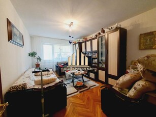 Apartament 4 camere cu scara interioara in Cetate